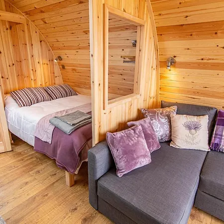 Апартаменты Farragon Luxury Glamping Pod With Hot Tub & Pet Friendly At Pitilie Pods Аберфелди Экстерьер фото