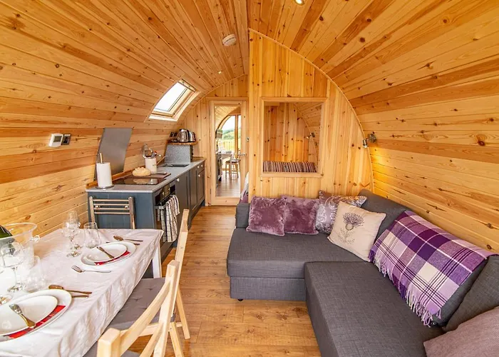 Farragon Luxury Glamping Pod With Hot Tub & Pet Friendly At Pitilie Pods