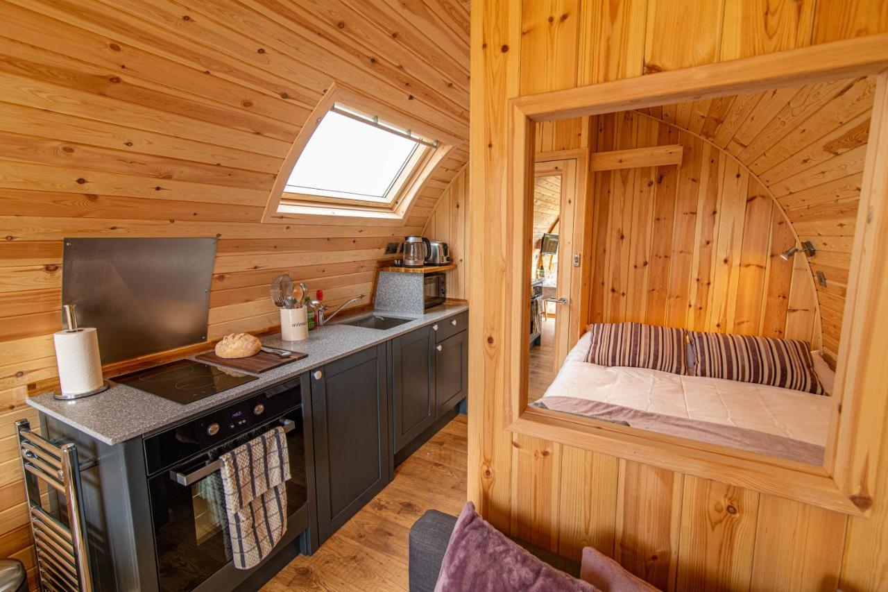 Farragon Luxury Glamping Pod With Hot Tub & Pet Friendly At Pitilie Pods * Aberfeldy
